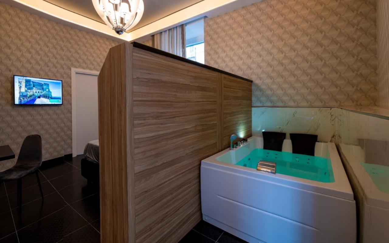 Luna Luxury Bed And Breakfast Napoli Bagian luar foto