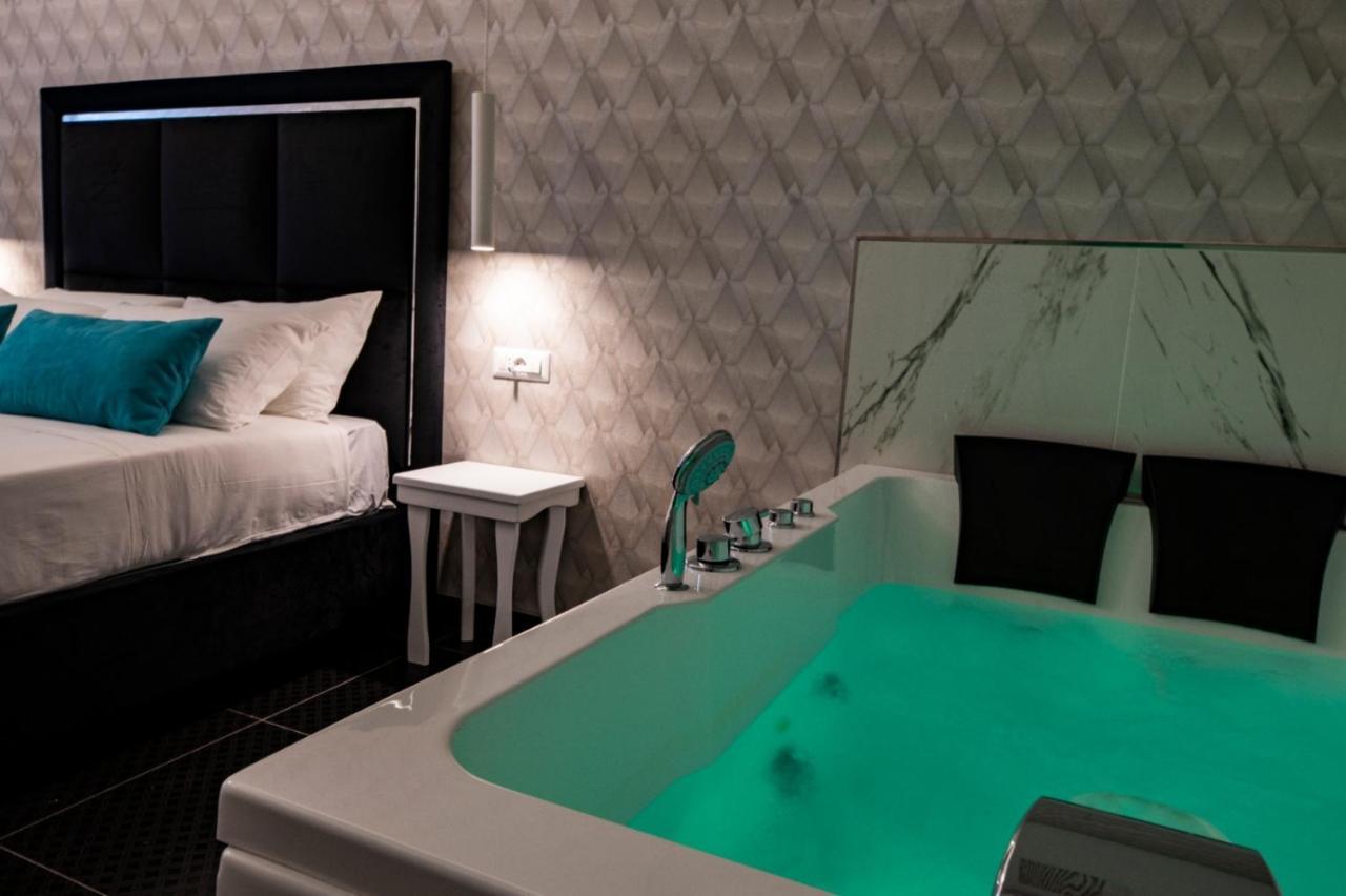 Luna Luxury Bed And Breakfast Napoli Bagian luar foto