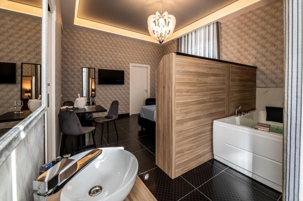Luna Luxury Bed And Breakfast Napoli Bagian luar foto