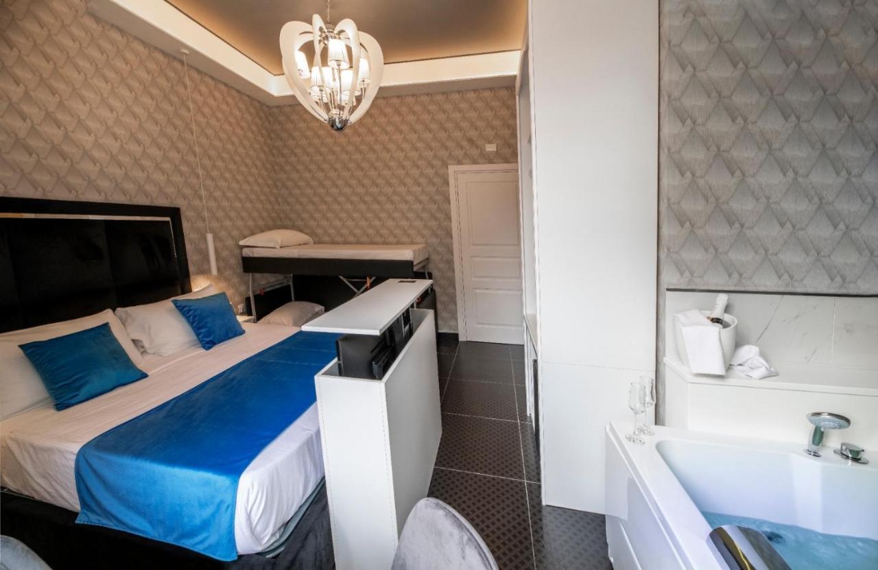 Luna Luxury Bed And Breakfast Napoli Bagian luar foto