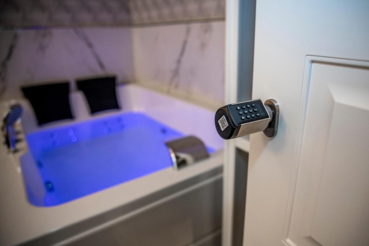 Luna Luxury Bed And Breakfast Napoli Bagian luar foto