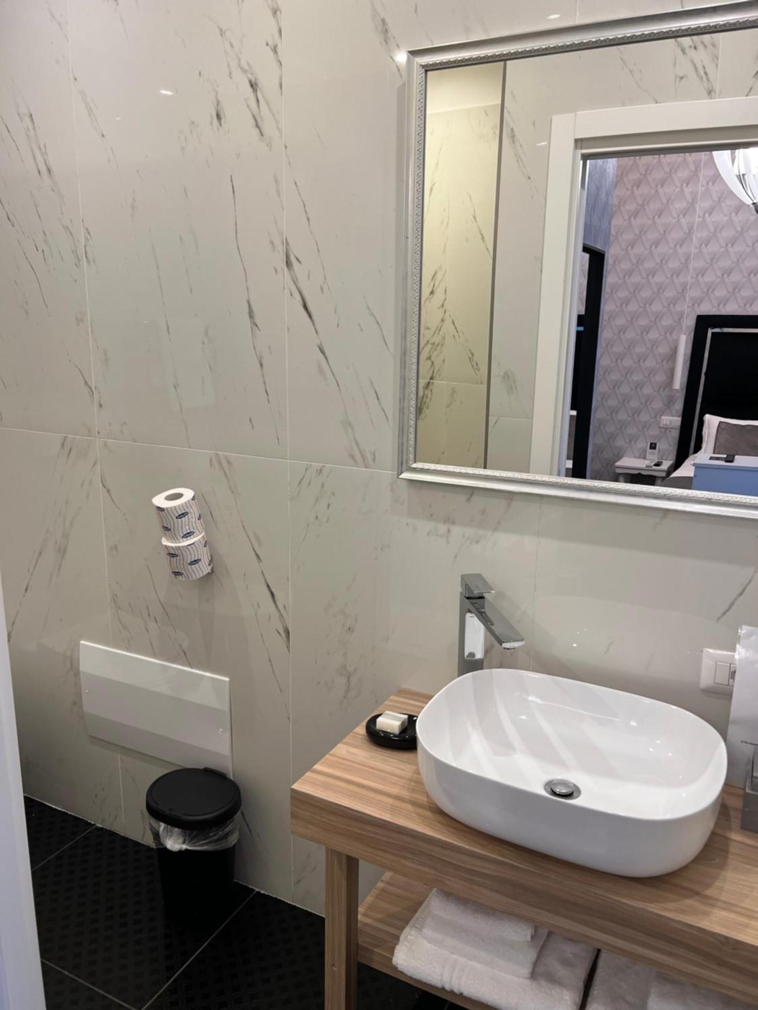 Luna Luxury Bed And Breakfast Napoli Bagian luar foto