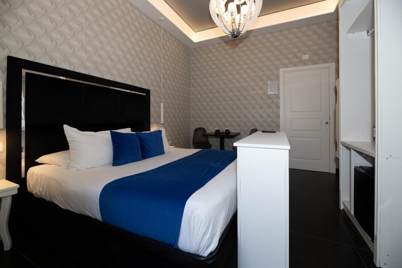 Luna Luxury Bed And Breakfast Napoli Bagian luar foto